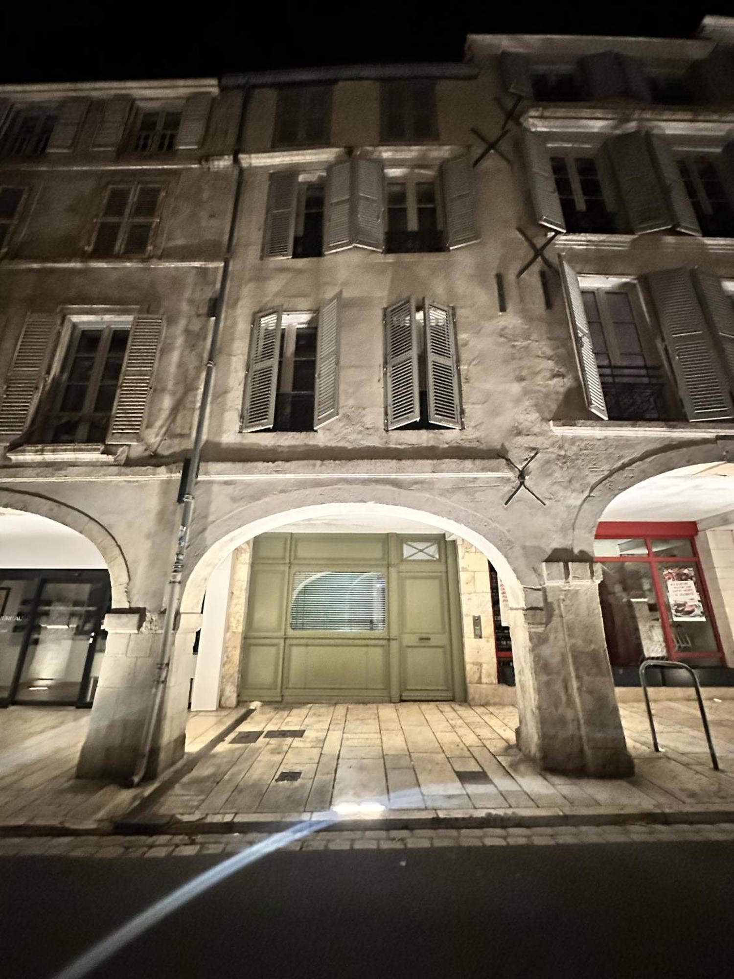 ラ・ロシェルHyper Centre A 80M Du Vieux Marche, T2 Calme Vue Sur Les Toits Rue Du Minageアパートメント エクステリア 写真