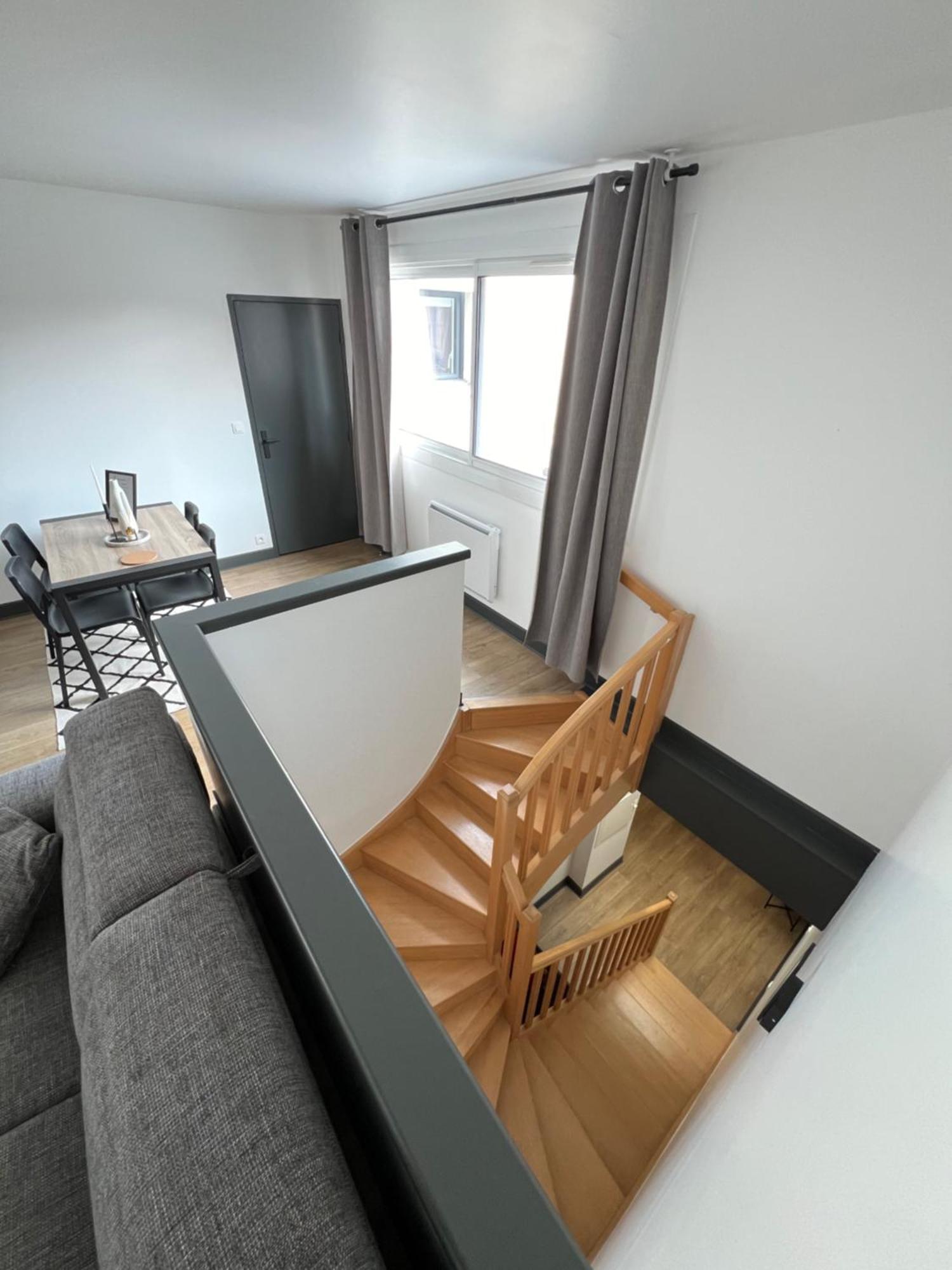 ラ・ロシェルHyper Centre A 80M Du Vieux Marche, T2 Calme Vue Sur Les Toits Rue Du Minageアパートメント エクステリア 写真